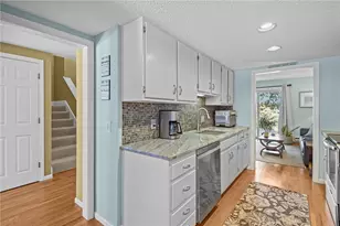 139 Seabreeze Dr, North Kingstown, RI 02852 - Photo 9