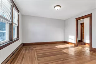 19 Sherwood Ave, North Providence, RI 02911 - Photo 9