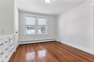 19 Sherwood Ave, North Providence, RI 02911 - Photo 17