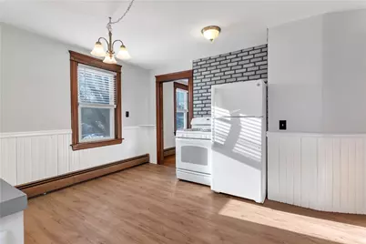 19 Sherwood Avenue, North Providence, RI 02911 - Photo 7