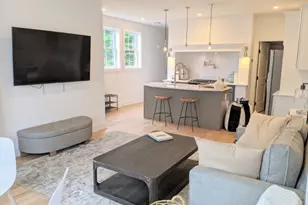 137 Almy St, Providence, RI 02909 - Photo 3