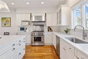 100 Coggeshall Ave, Newport, RI 02840 - Photo 9