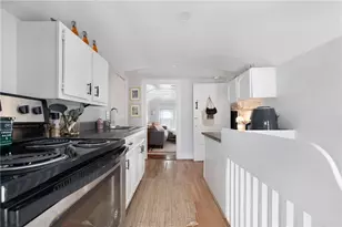 10 Braman St, Newport, RI 02840 - Photo 11