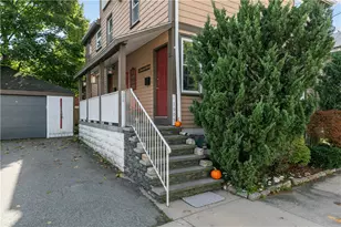 21 Slocum St, Newport, RI 02840 - Photo 3