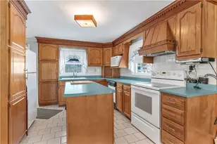 137 Colonial Ave, Cumberland, RI 02864 - Photo 5