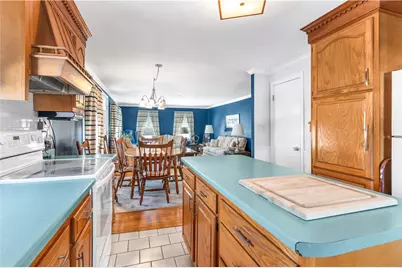 137 Colonial Avenue, Cumberland, RI 02864 - Photo 7