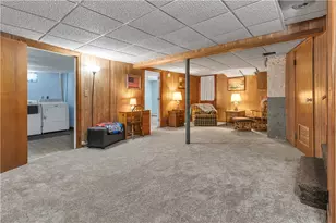 137 Colonial Ave, Cumberland, RI 02864 - Photo 15