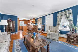 137 Colonial Ave, Cumberland, RI 02864 - Photo 3