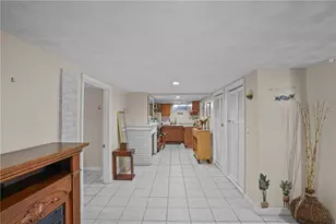 4 Priscilla Ave, Providence, RI 02909 - Photo 19