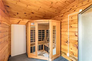 928 Admiral St, Providence, RI 02904 - Photo 21