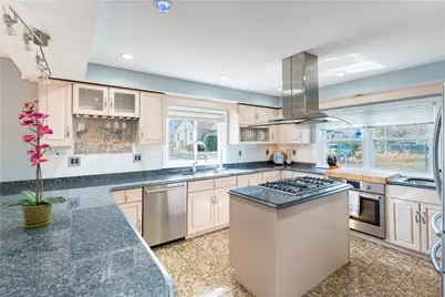 928 Admiral Street, Providence, RI 02904 - Photo 1