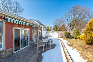 928 Admiral St, Providence, RI 02904 - Photo 35