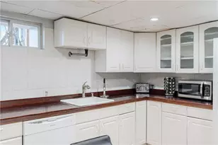 928 Admiral St, Providence, RI 02904 - Photo 29