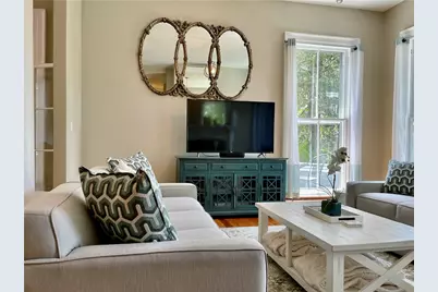 541 Bellevue Avenue #4, Newport, RI 02840 - Photo 5