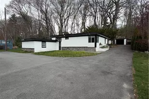 35 Fenwood Ave, Smithfield, RI 02917 - Photo 3