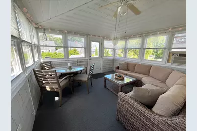 83 Eustis Avenue, Newport, RI 02840 - Photo 13