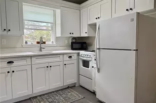 70 Carroll Ave, Newport, RI 02840 - Photo 3