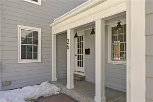 26 Tiffany Cir, Barrington, RI 02806 - Photo 3