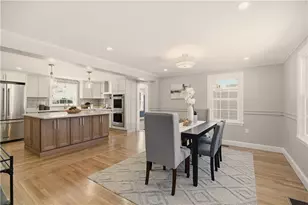 26 Tiffany Cir, Barrington, RI 02806 - Photo 9