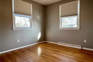 35 Namquid Dr, Middletown, RI 02842 - Photo 13