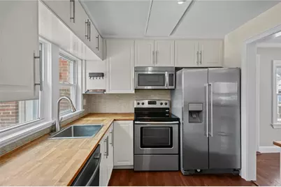 23 Livingston Place, Middletown, RI 02842 - Photo 17