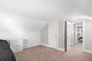 39 Hillview Ave, Providence, RI 02908 - Photo 13