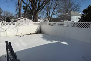 39 Hillview Ave, Providence, RI 02908 - Photo 19