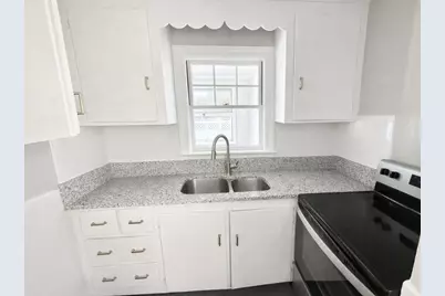 39 Hillview Avenue, Providence, RI 02908 - Photo 7