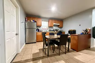 162 Washington St, Central Falls, RI 02863 - Photo 9