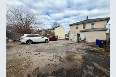 162 Washington Street, Central Falls, RI 02863 - Photo 15