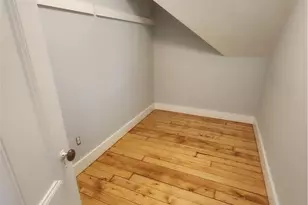 18 Amy St, Providence, RI 02906 - Photo 9