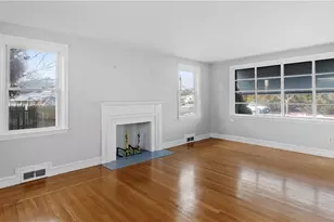 24 Elm Cir, Cranston, RI 02920 - Photo 3