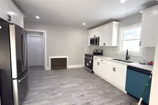 1002 Charles St, North Providence, RI 02904 - Photo 19