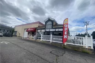 2121 Elmwood Ave, Warwick, RI 02888 - Photo 1