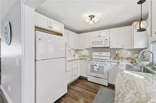 500 Greenwich Ave, West Warwick, RI 02893 - Photo 13