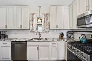 1625 Smith St, North Providence, RI 02911 - Photo 5