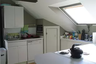 15 Webster St, Newport, RI 02840 - Photo 9