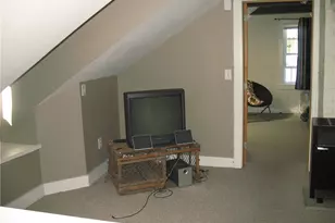 15 Webster St, Newport, RI 02840 - Photo 7