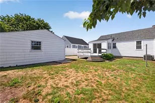 122 Dewey Ave, Pawtucket, RI 02861 - Photo 43