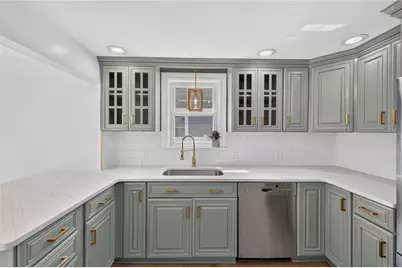 122 Dewey Avenue, Pawtucket, RI 02861 - Photo 7