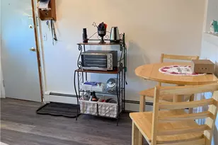 70 Carroll Ave, Newport, RI 02840 - Photo 5