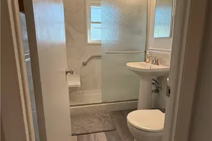 70 Carroll Ave, Newport, RI 02840 - Photo 17