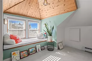 25 Peckham Ave, Newport, RI 02840 - Photo 33