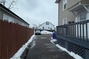 48 Unit St, Providence, RI 02909 - Photo 3