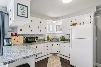 16 Morris Street, West Warwick, RI 02893 - Photo 7