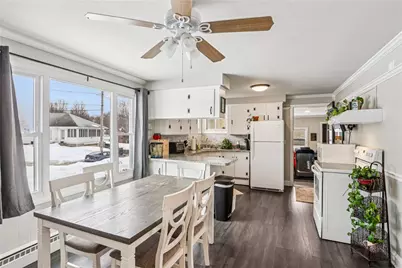 16 Morris Street, West Warwick, RI 02893 - Photo 5