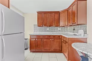 18 Rhode Island Ave, Newport, RI 02840 - Photo 17