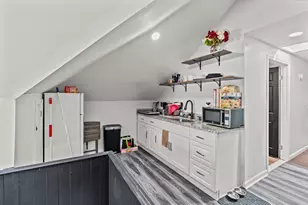 43 Woodbine St, Cranston, RI 02910 - Photo 41