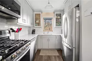 30 Acorn Ct, Wakefield, RI 02879 - Photo 3