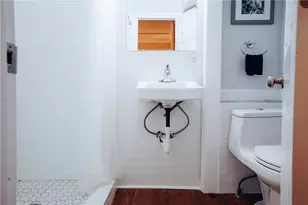 603 Thames St, Newport, RI 02840 - Photo 33